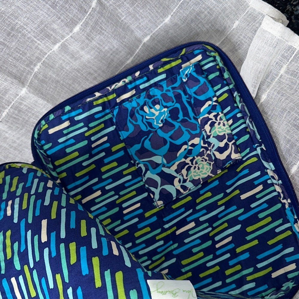 Vera Bradley Katalina Blues Quilted Laptop Travel Case w/Pocket & 3/4 Zip NWOT - Picture 11 of 16